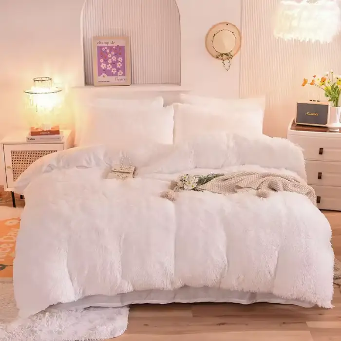 Luxury Ultra Soft king Size Four Pieces Plush Shaggy Fluffy Velvet Bedding Set