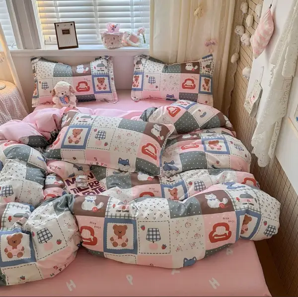 Four Piece Bedding Set