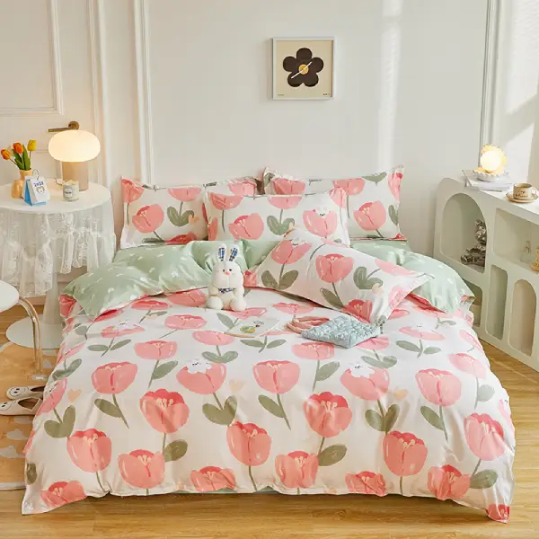 Four Piece Bedding Set